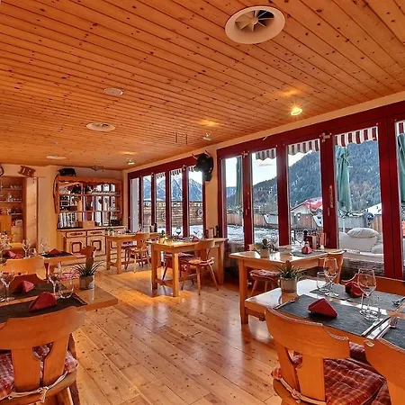 Le Vieux Valais Lägenhetshotell 3*